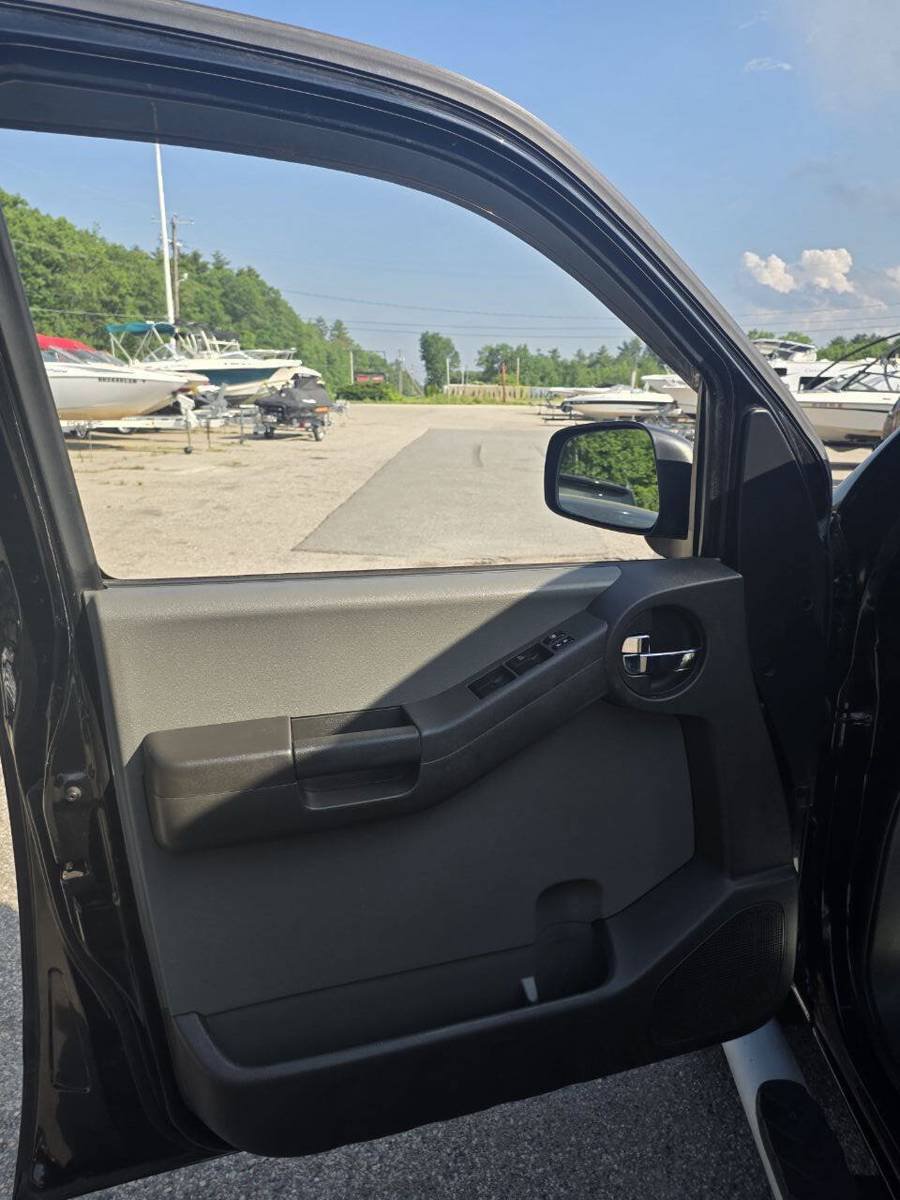 Used 2013 Nissan Xterra S w/ Value Package AWD/4WD image 13