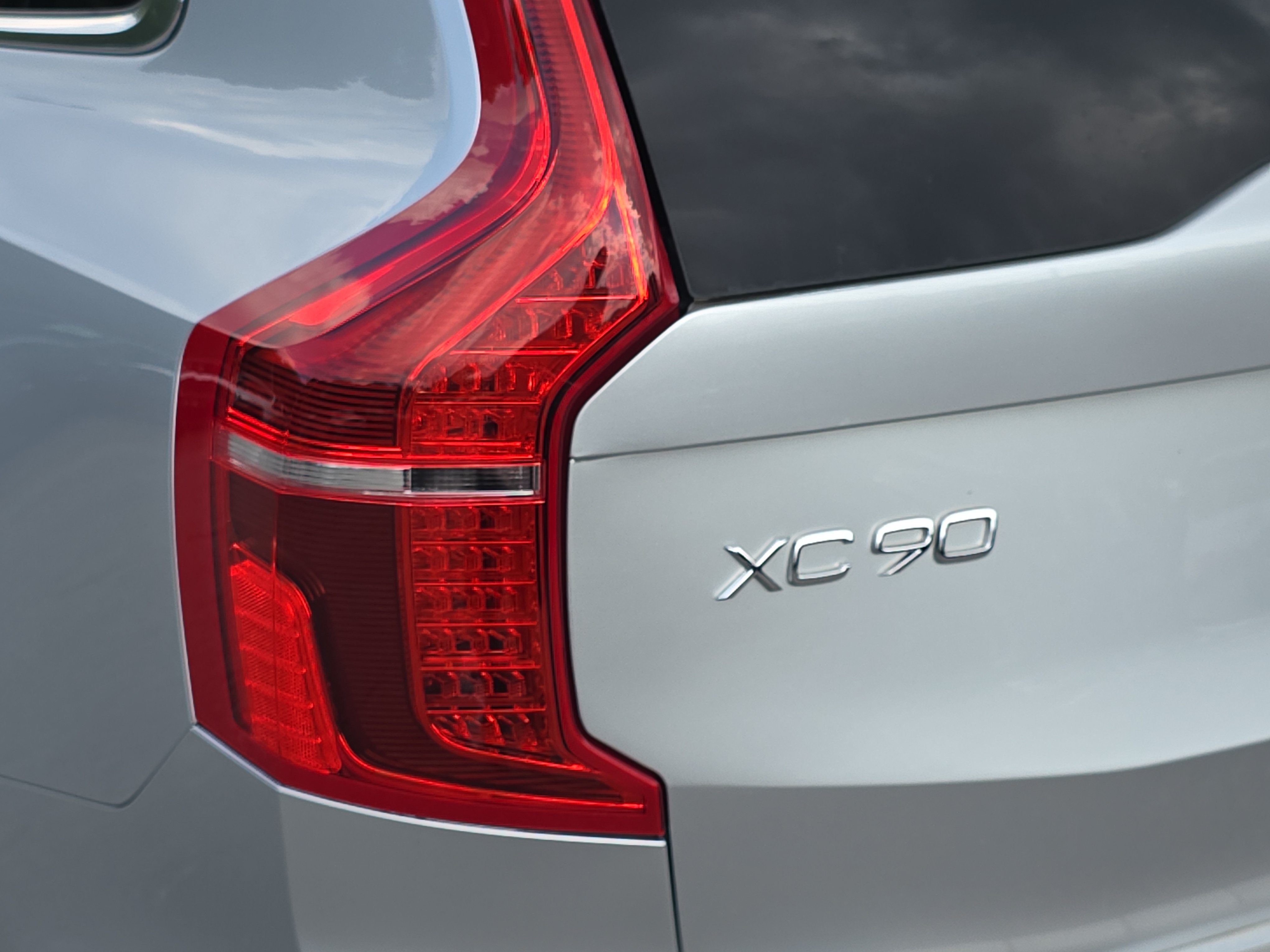 Used 2019 Volvo XC90 T6 Momentum w/ Advanced Package AWD/4WD image 37