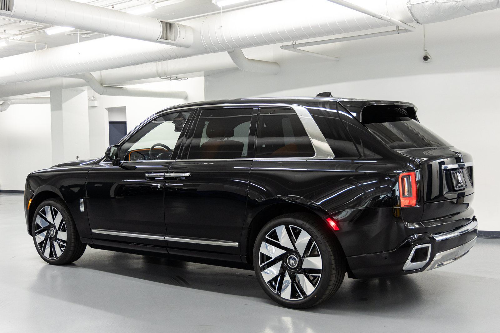 New 2027 Rolls-Royce Cullinan AWD/4WD image 4