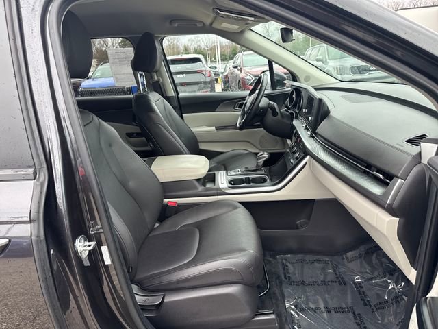 Certified 2024 Kia Carnival LX image 11