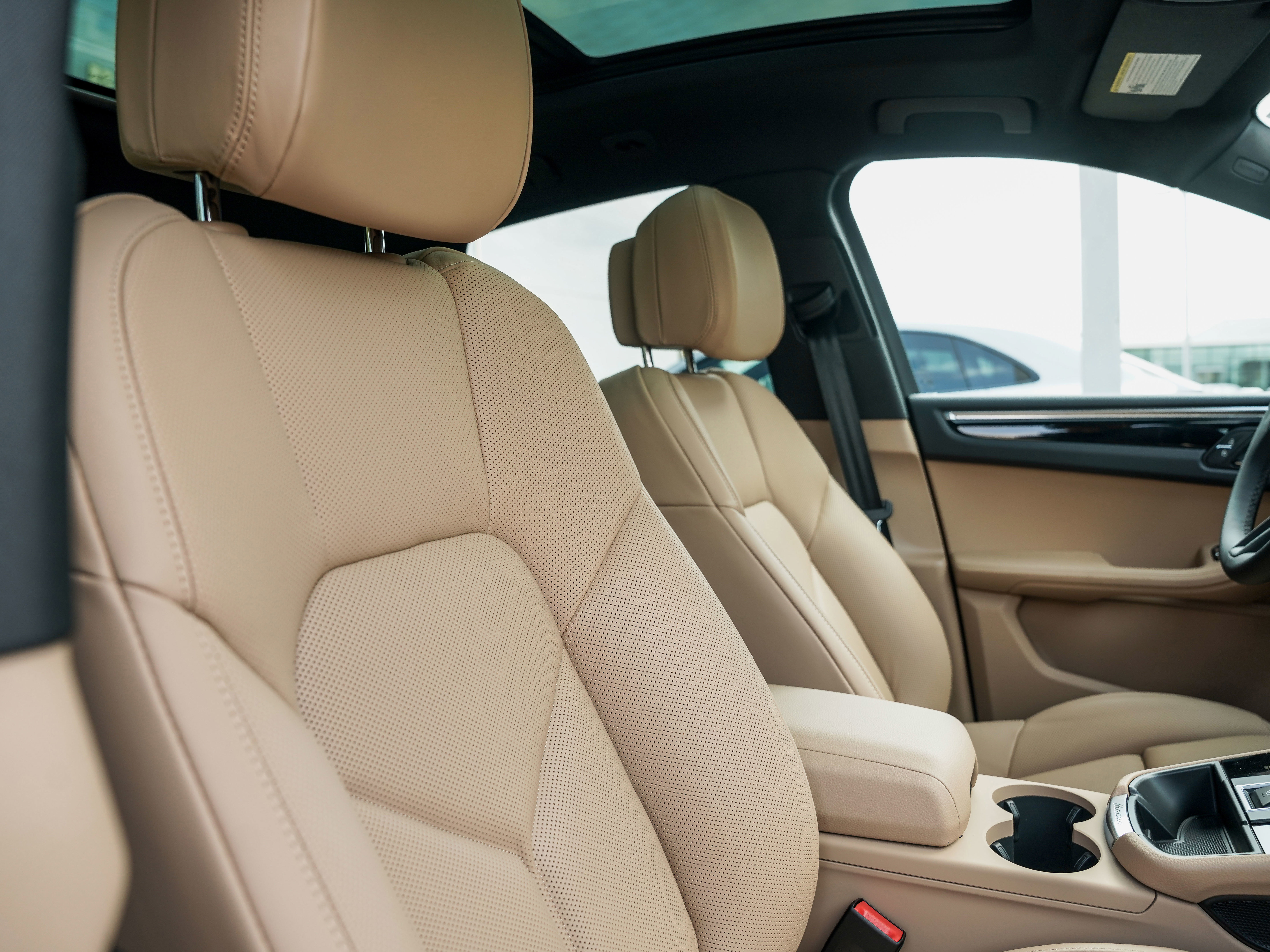 New 2026 Porsche Macan image 35