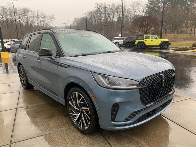 New 2026 Lincoln Aviator Black Label w/ Black Label Special Edition AWD/4WD image 38