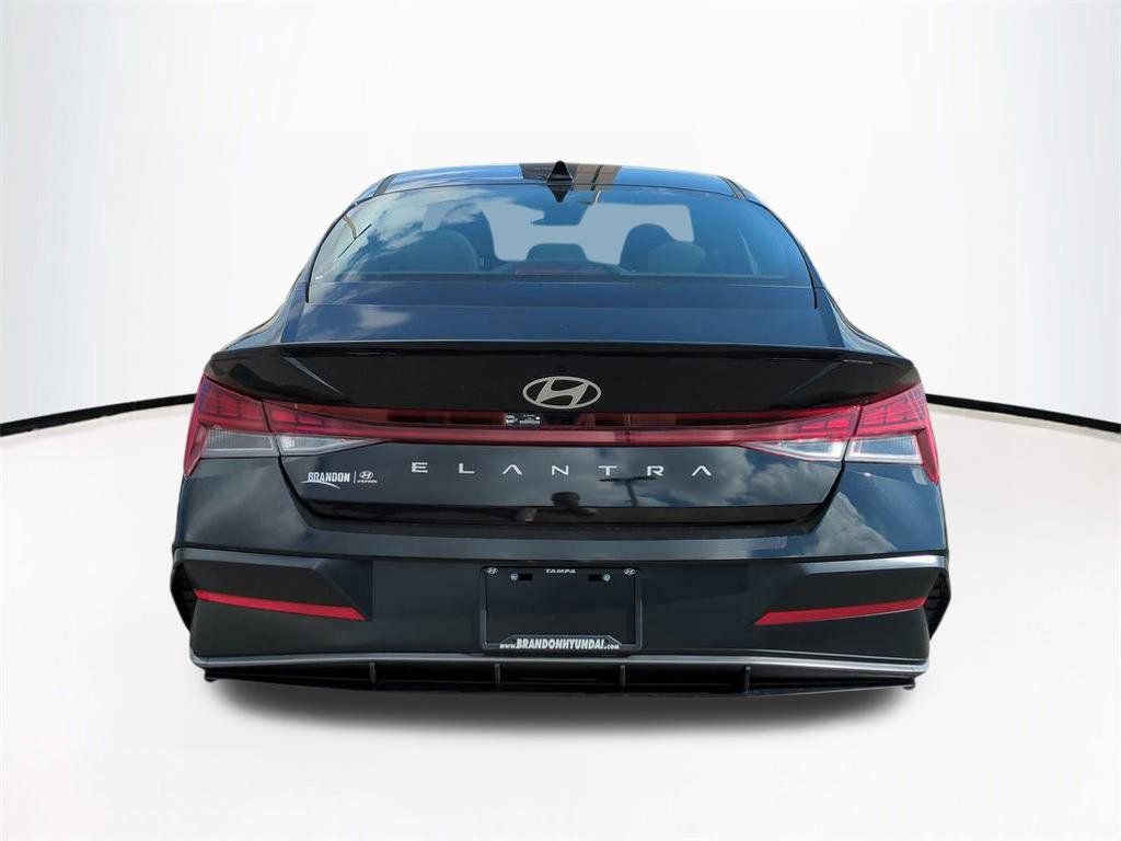 New 2026 Hyundai Elantra SEL Sport image 6