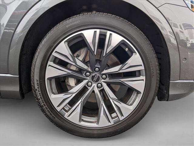 Certified 2025 Audi Q8 Prestige image 25