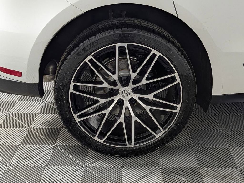 New 2026 Porsche Macan image 17
