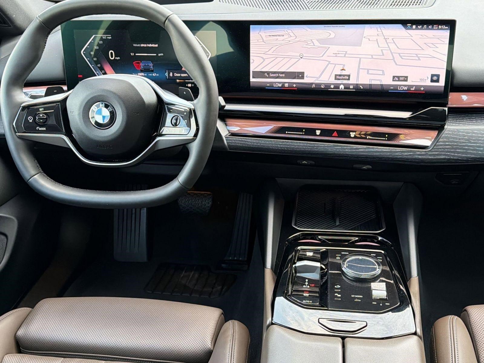 Certified 2025 BMW 540i xDrive AWD/4WD image 25