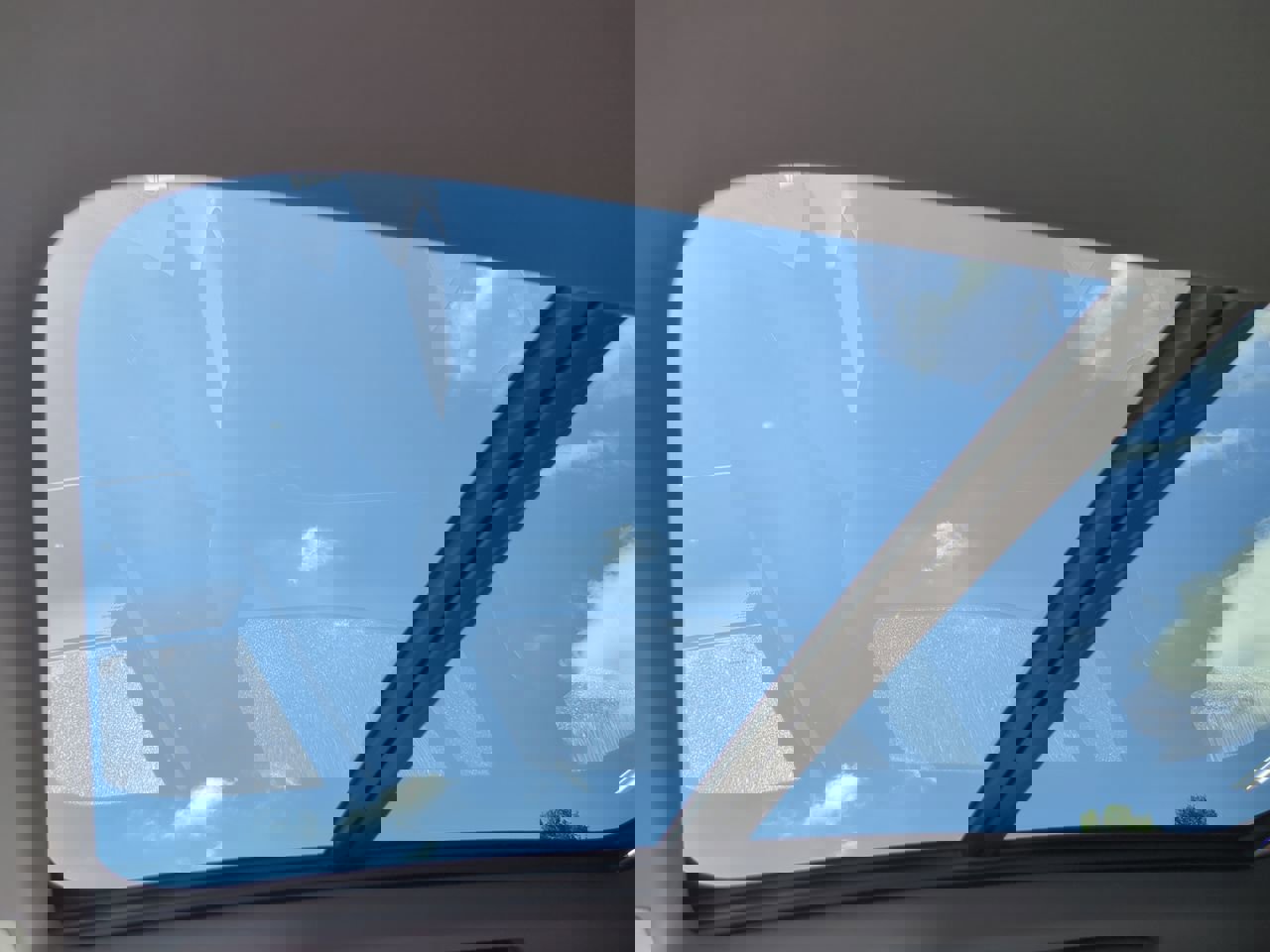 New 2026 Volvo XC90 T8 Plus image 18