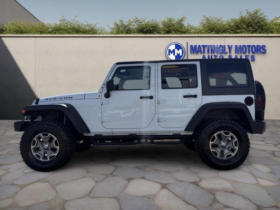 Used 2017 Jeep Wrangler Unlimited Rubicon w/ Connectivity Group image 6