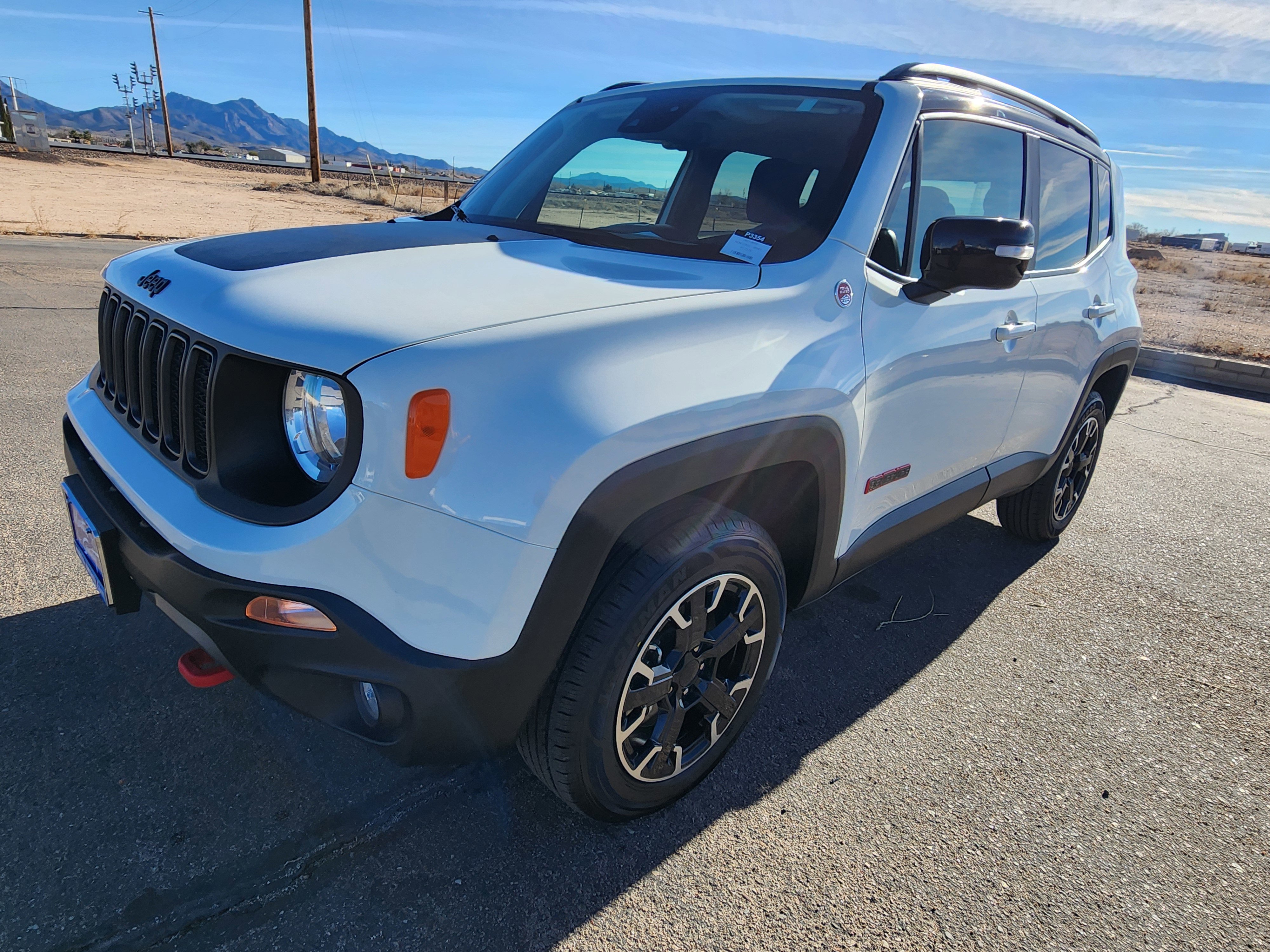 Used 2023 Jeep Renegade Trailhawk image 3