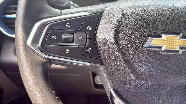 Used 2025 Chevrolet Trax LT w/ LT Convenience Package FWD image 17