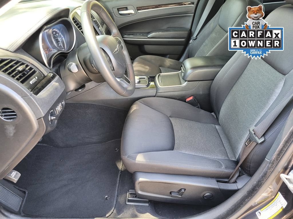 Used 2023 Chrysler 300 Touring RWD image 20