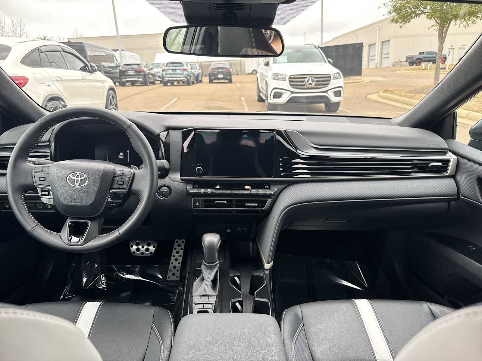 Used 2026 Toyota Camry SE image 13