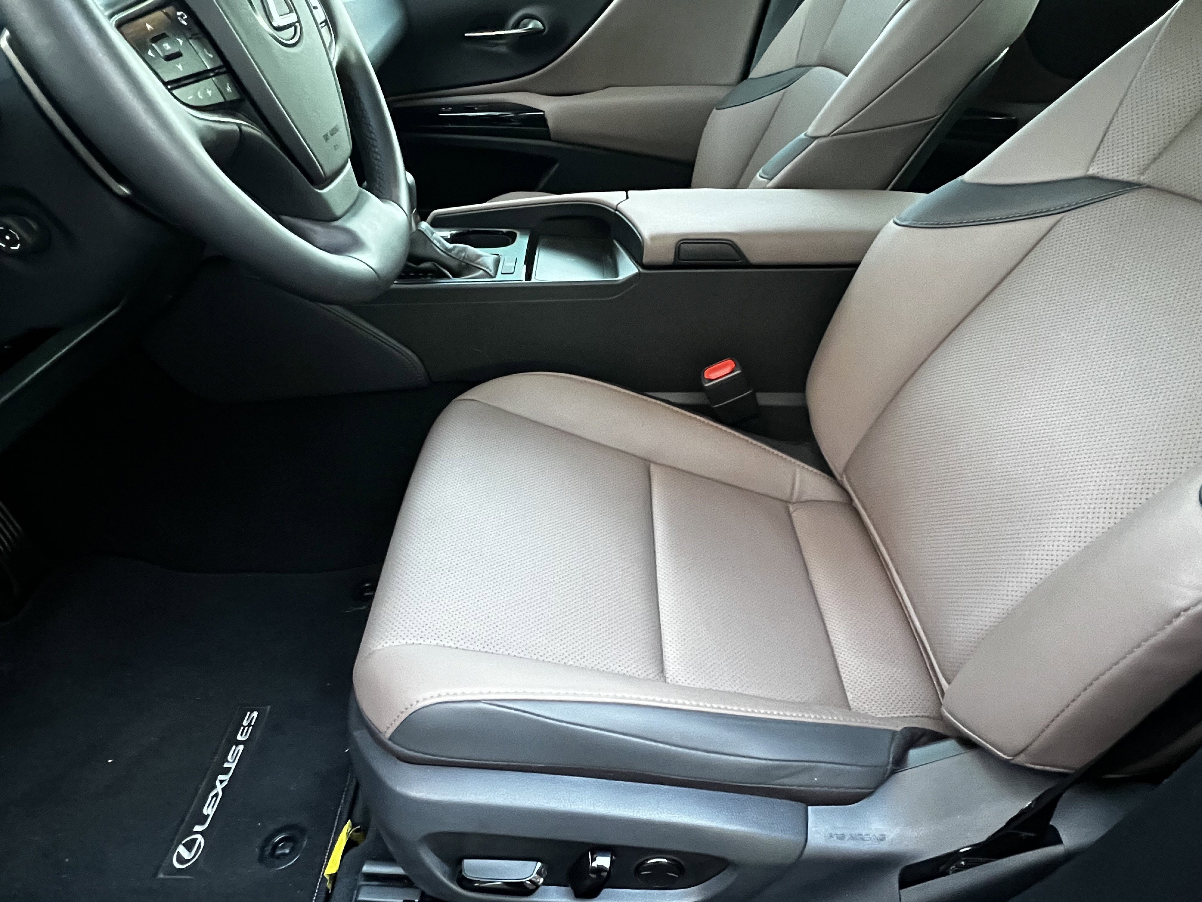 Used 2024 Lexus ES 350 w/ Premium Package image 16