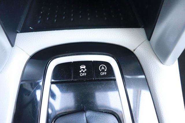 Used 2023 Toyota Corolla Cross L image 16