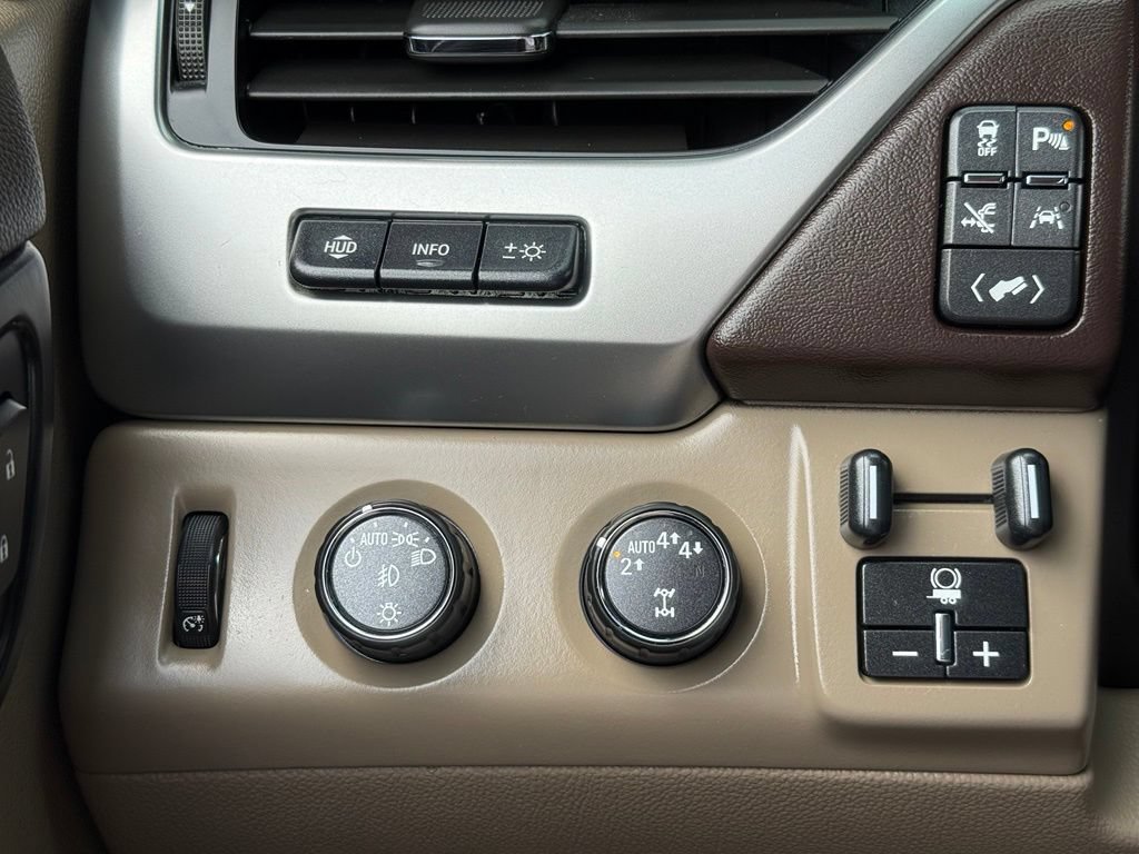 Used 2019 Chevrolet Tahoe Premier AWD/4WD image 30