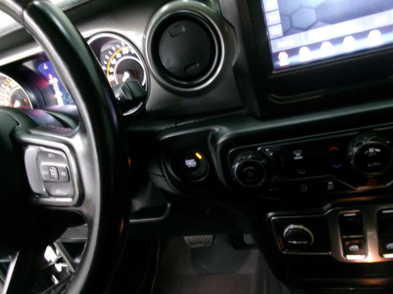 Used 2021 Jeep Wrangler Sport image 25