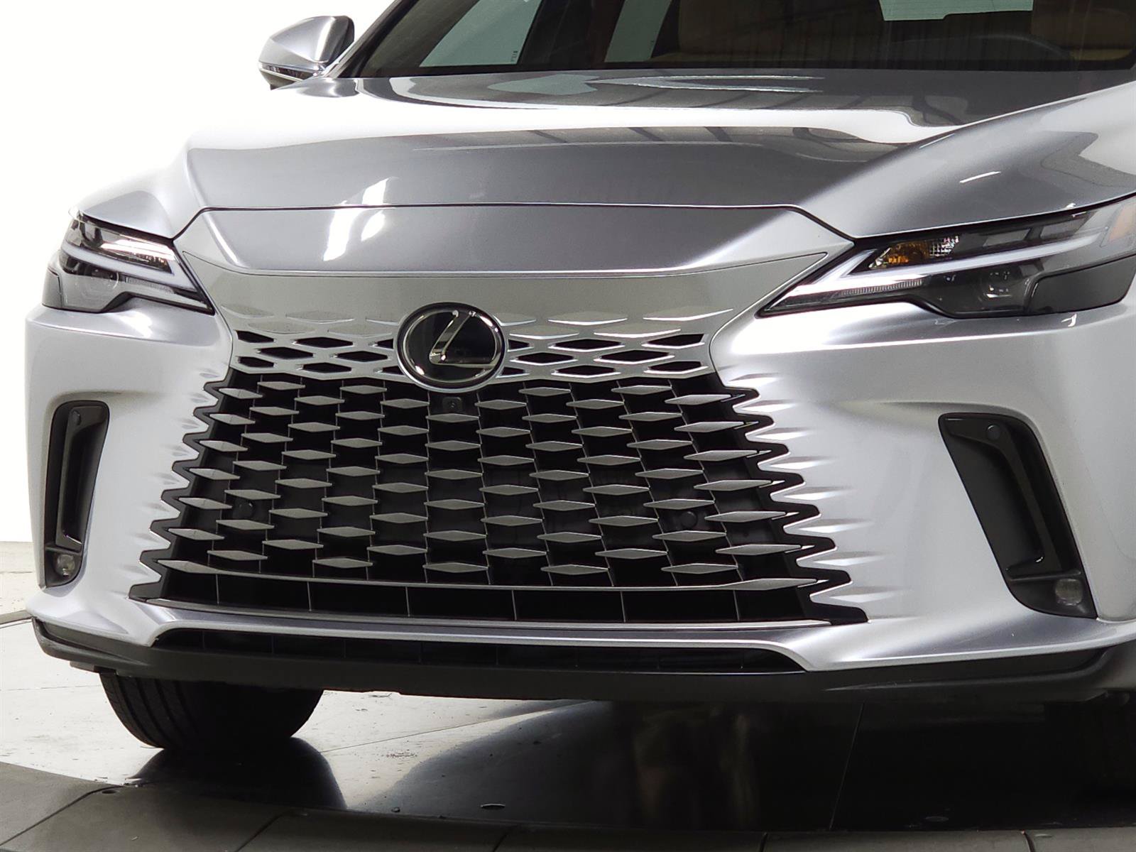 Certified 2026 Lexus RX 350h w/ Convenience Package AWD/4WD image 3