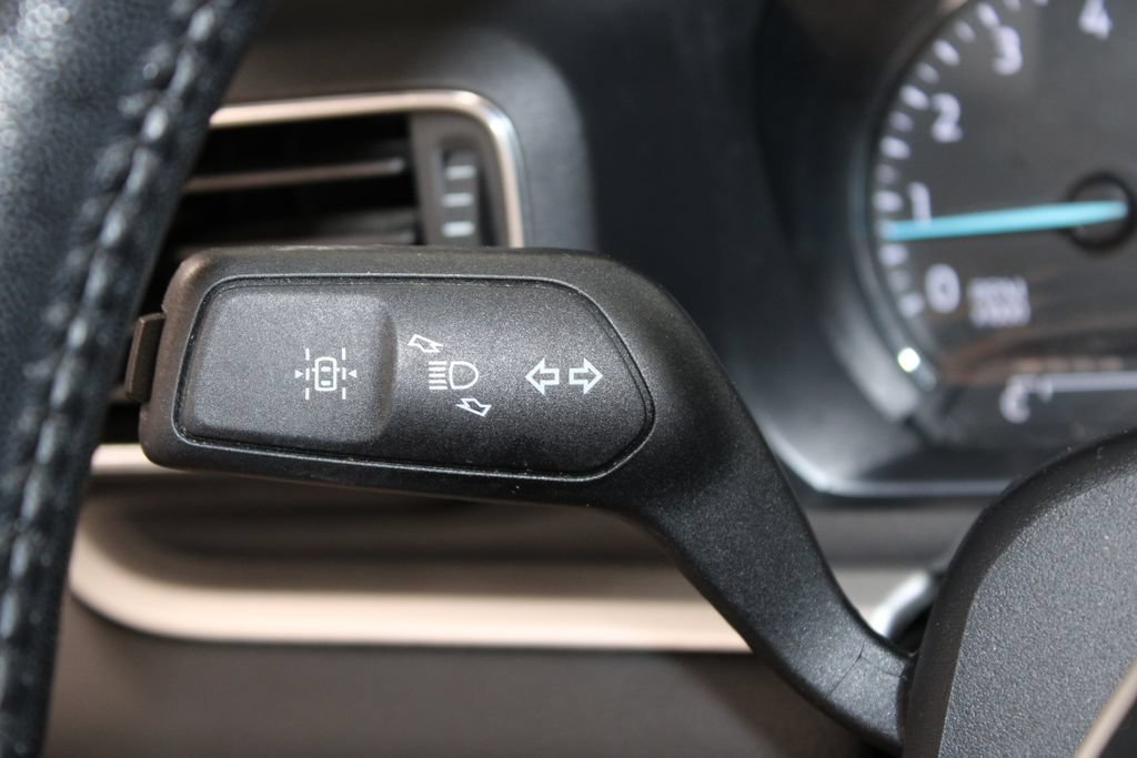 Used 2022 Ford Explorer XLT w/ Equipment Group 202A AWD/4WD image 40