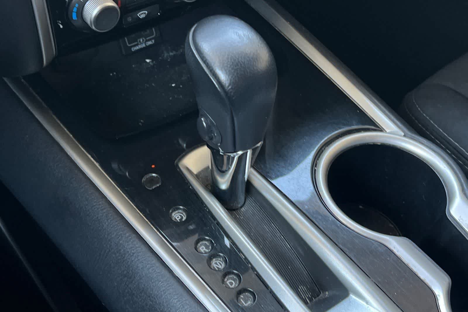Used 2019 Nissan Pathfinder SV AWD/4WD image 22