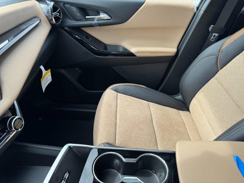 New 2026 Chevrolet Equinox ACTIV FWD image 8