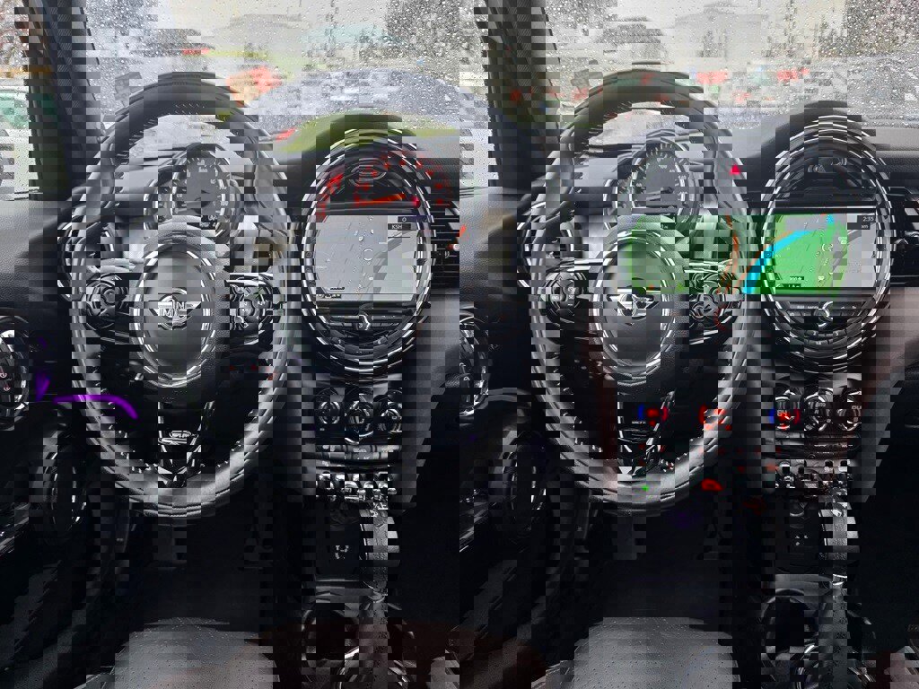 Used 2018 MINI Cooper S image 11