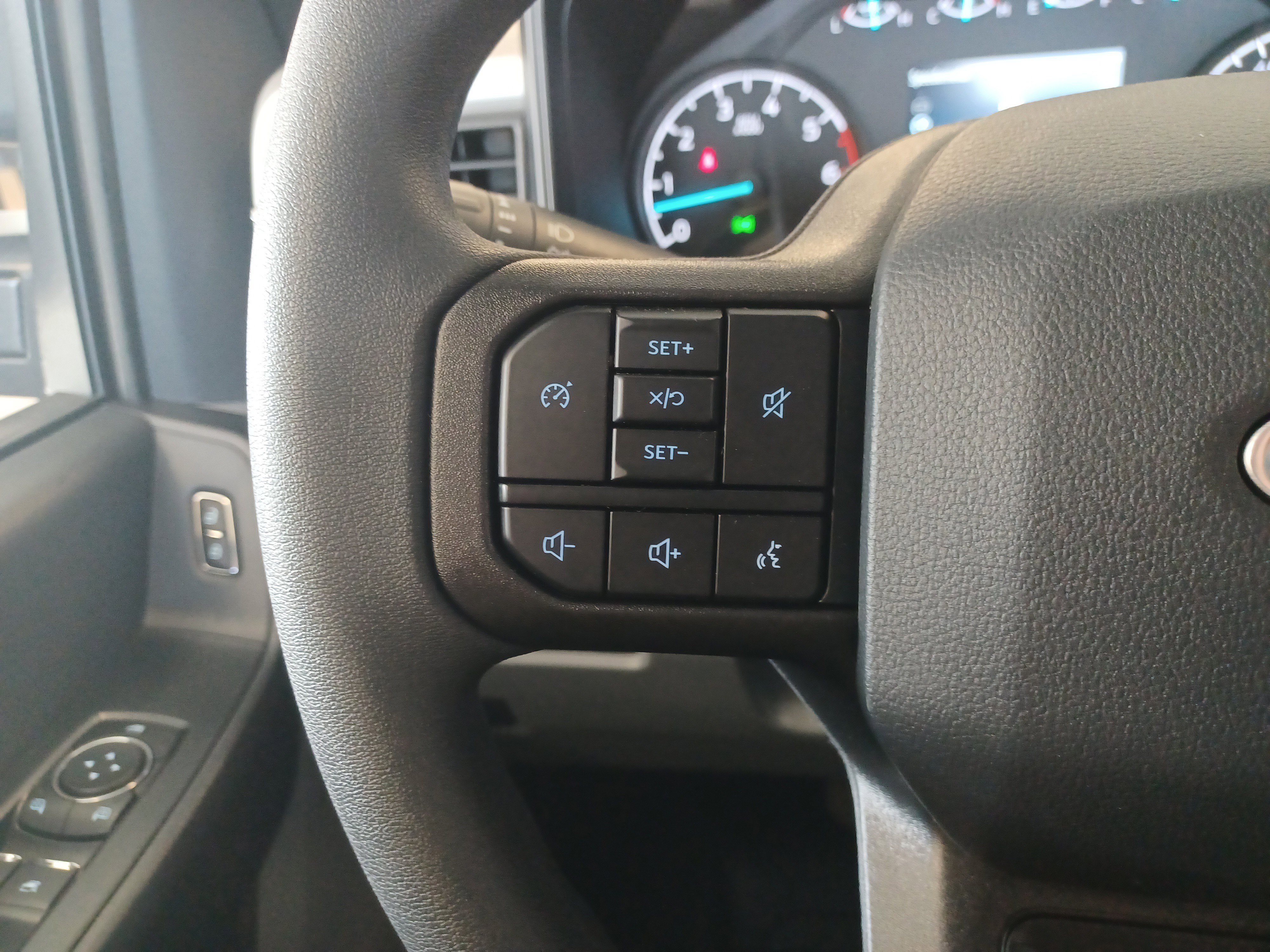 New 2026 Ford F250 XL w/ XL Off-Road Package image 24