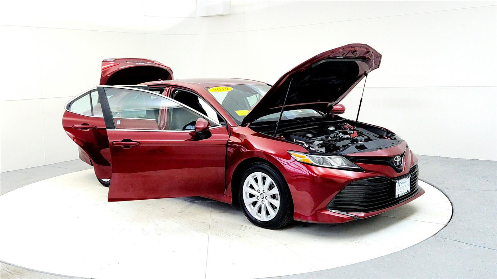Used 2019 Toyota Camry LE w/ Carpet Mat Package image 12