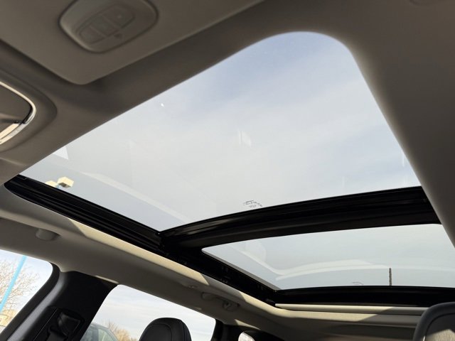 Used 2021 Jeep Cherokee Trailhawk w/ Sun, Sound & Nav Group image 18