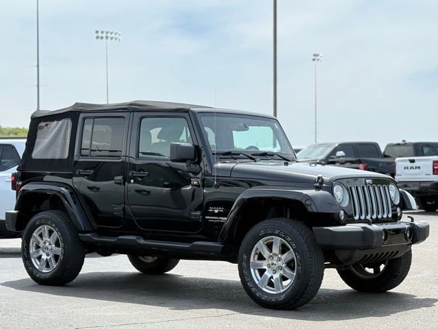 Used 2018 Jeep Wrangler Unlimited Sahara AWD/4WD image 32