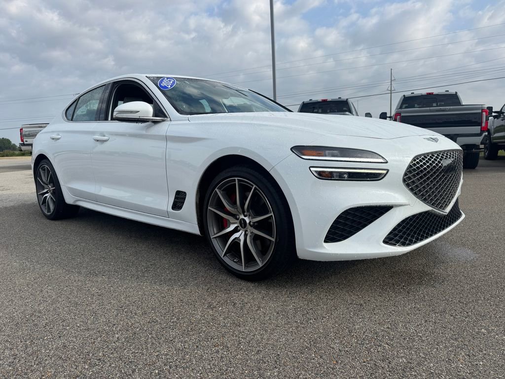 Used 2025 Genesis G70 2.5T RWD image 8