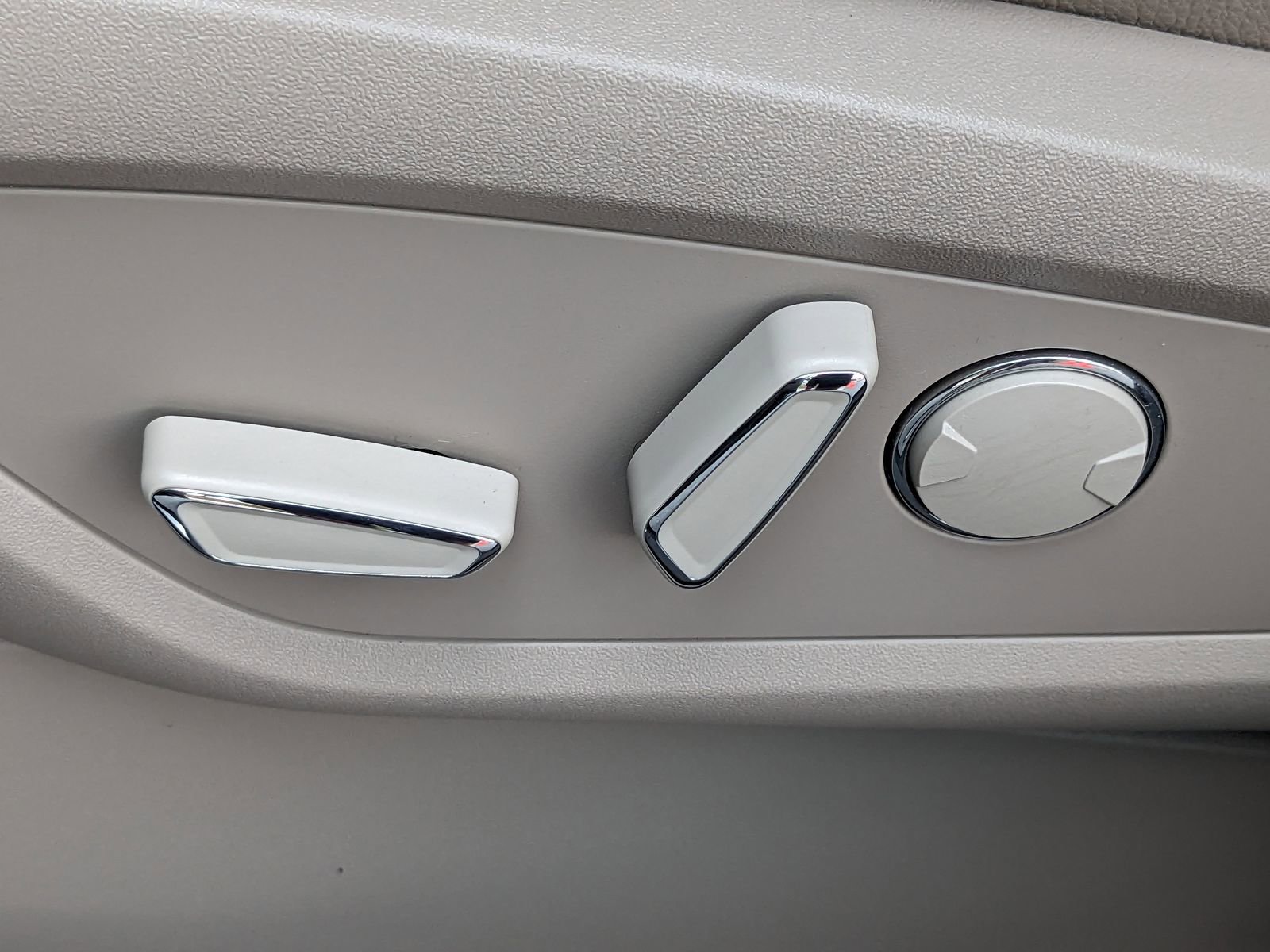 Certified 2023 Lincoln Nautilus AWD w/ Premium Package image 20