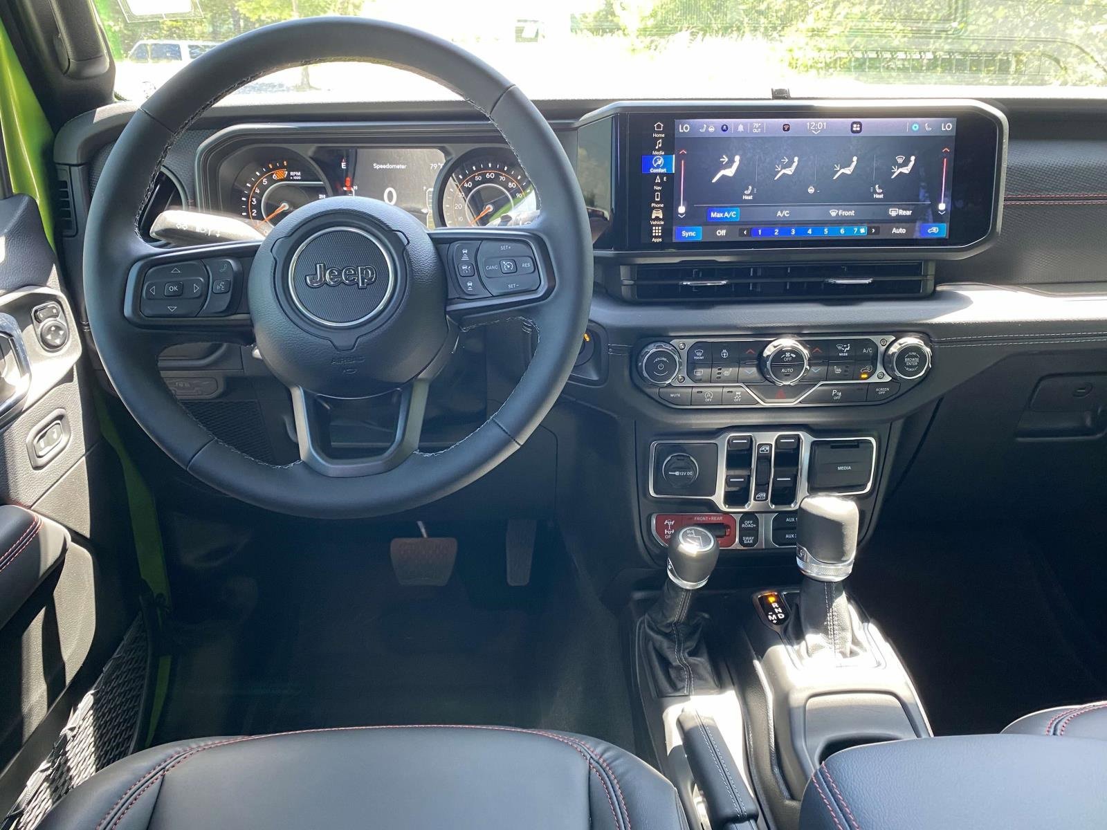 New 2025 Jeep Wrangler Unlimited Rubicon w/ Technology Group image 12