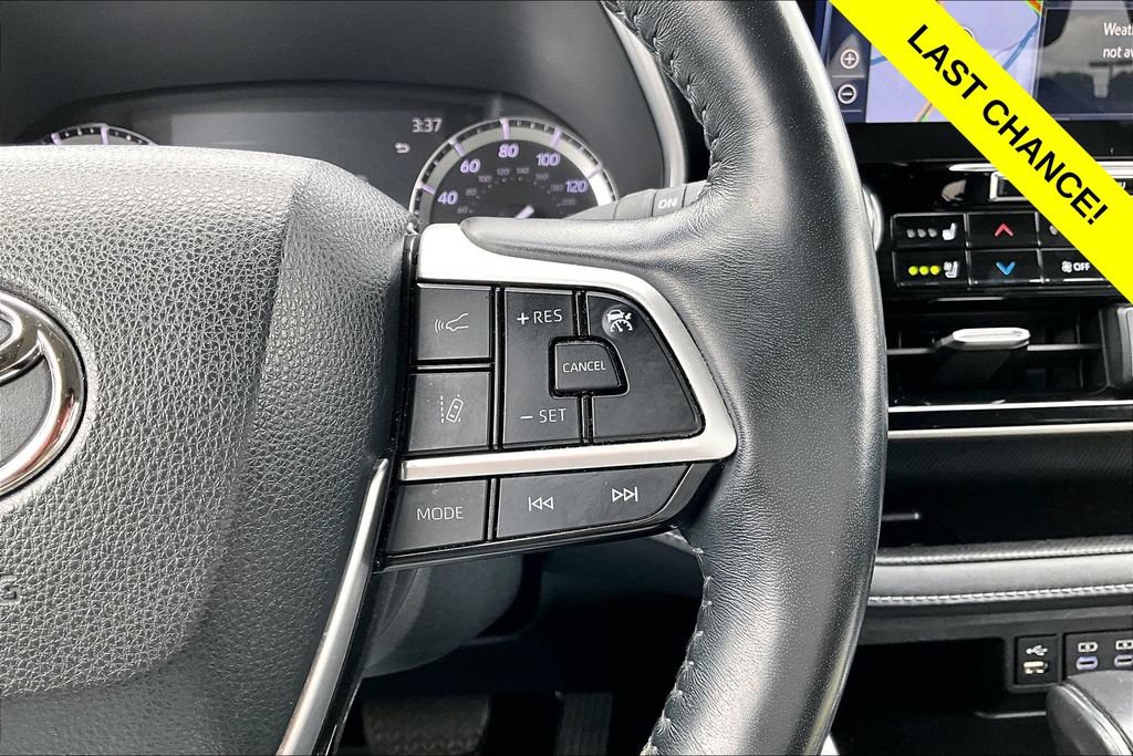 Used 2022 Toyota Highlander Limited AWD/4WD image 19