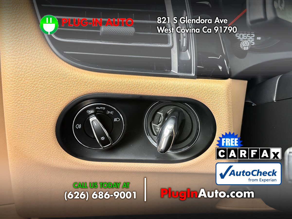 Used 2021 Porsche Macan S AWD/4WD image 24