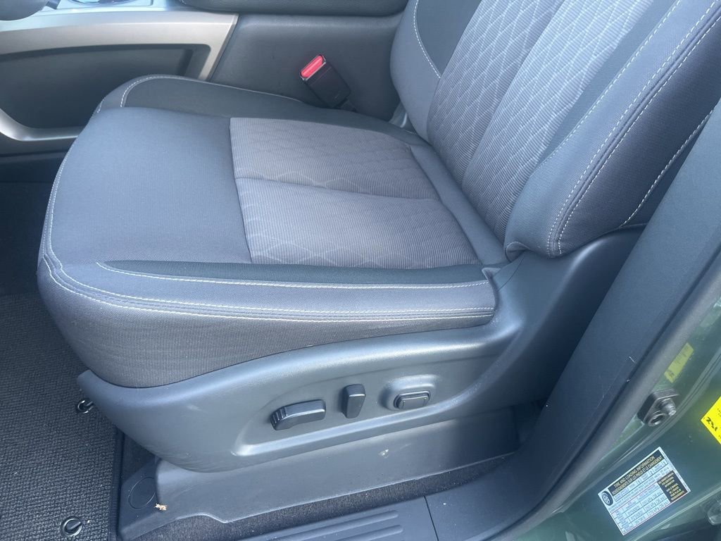Used 2024 Nissan Titan SV w/ SV Bronze Edition Package RWD image 8