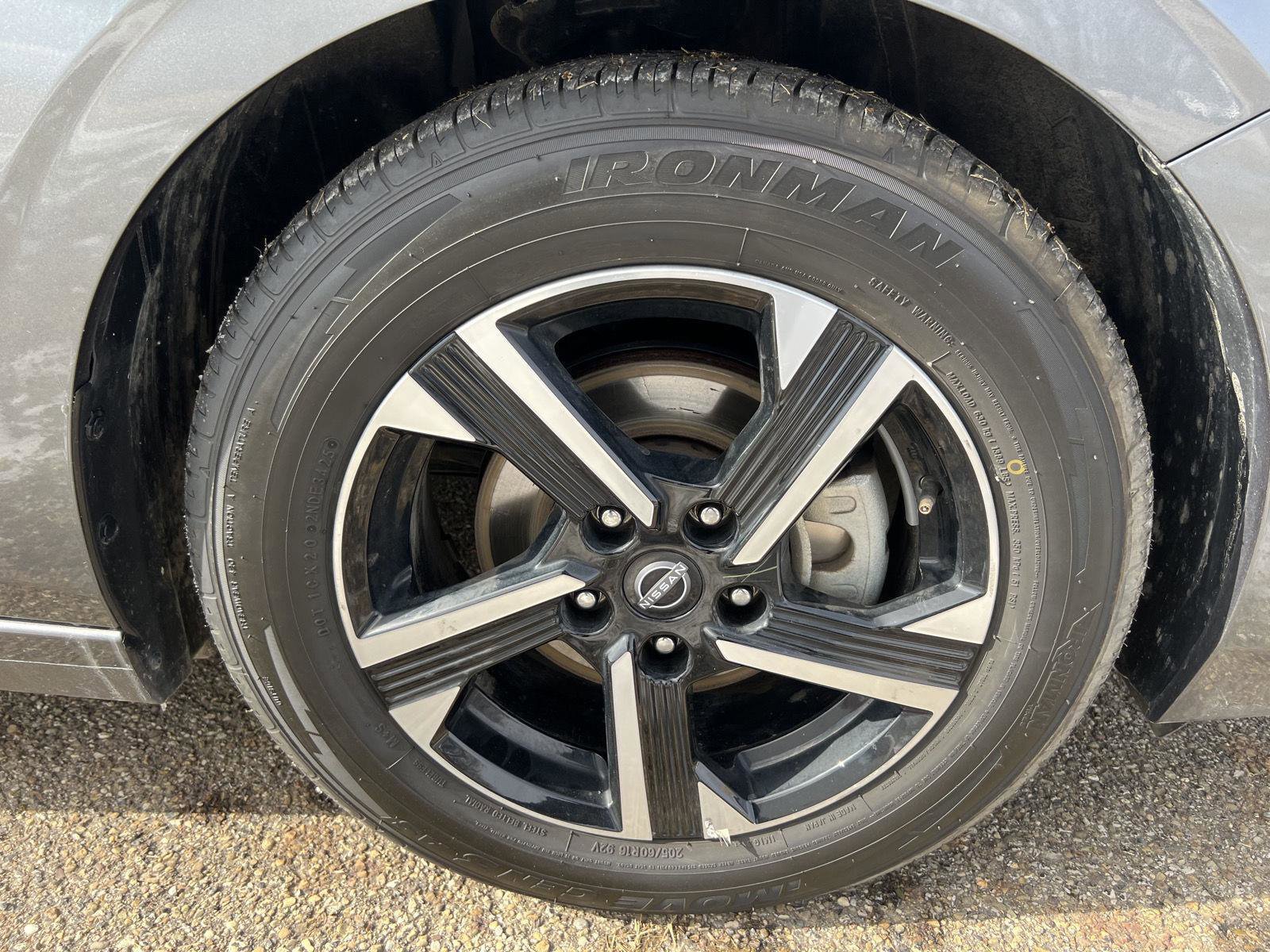 Used 2024 Nissan Sentra SV image 36