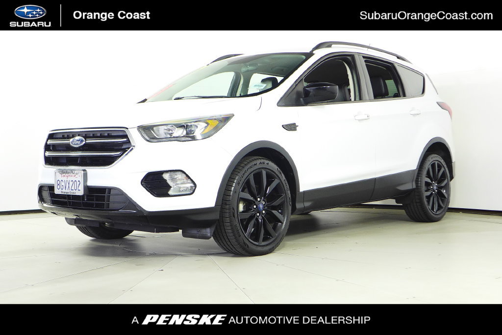 Used 2019 Ford Escape SE FWD image 1