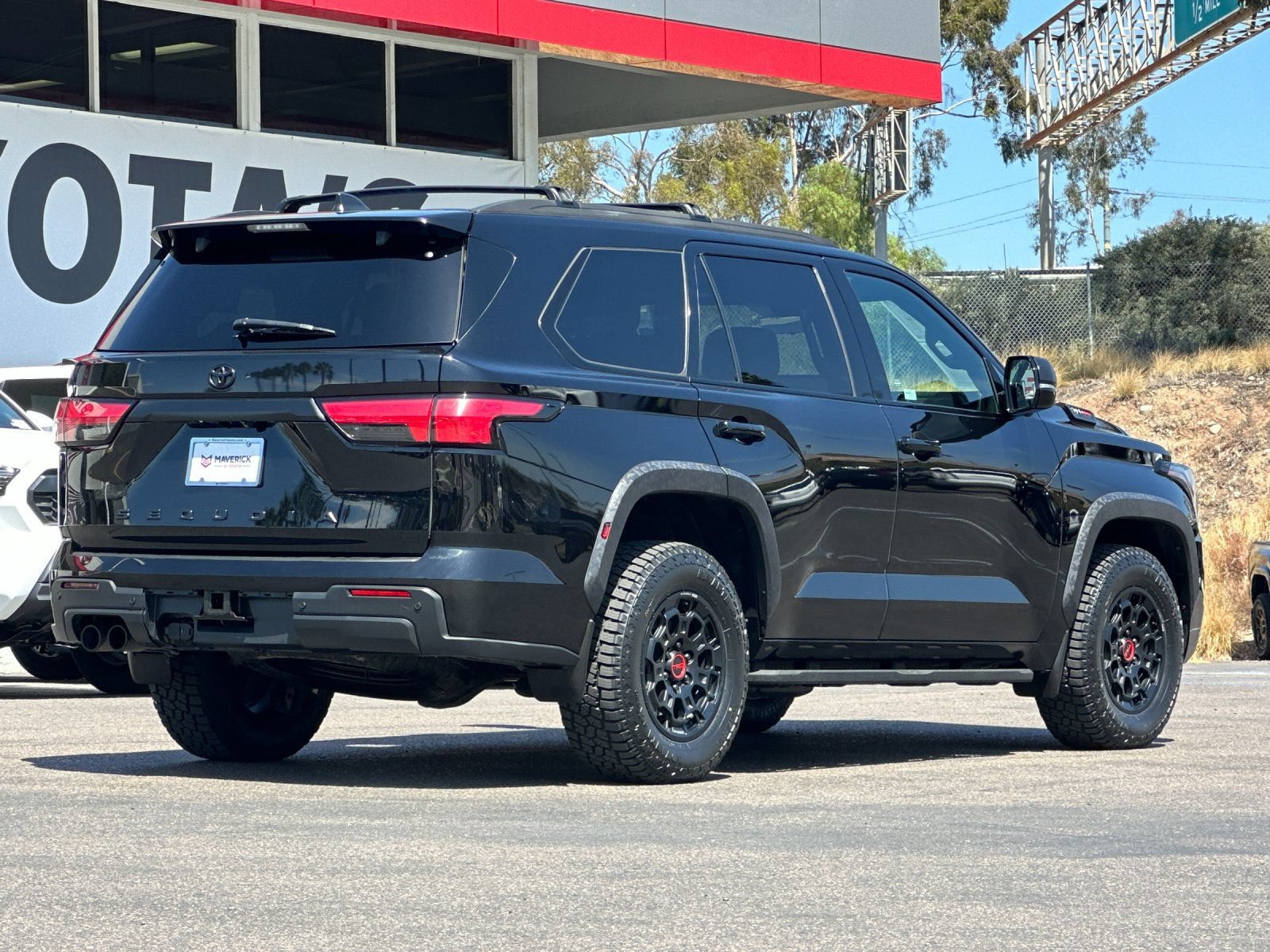 Used 2024 Toyota Sequoia TRD Pro AWD/4WD image 5