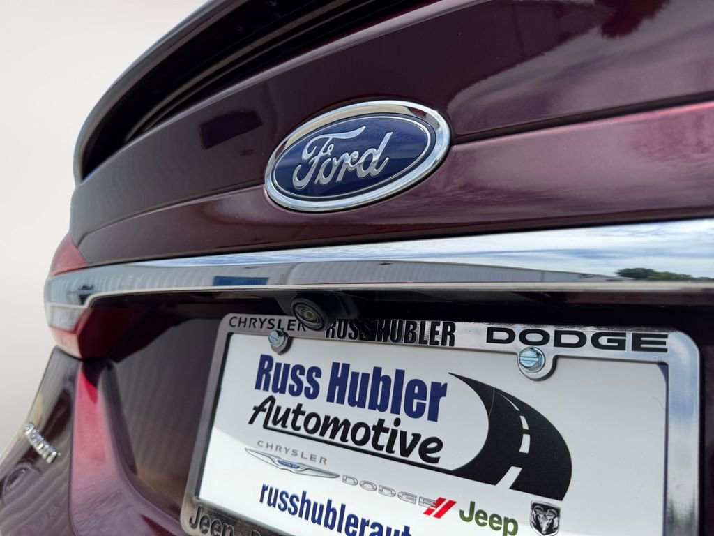 Used 2017 Ford Fusion Platinum AWD/4WD image 6