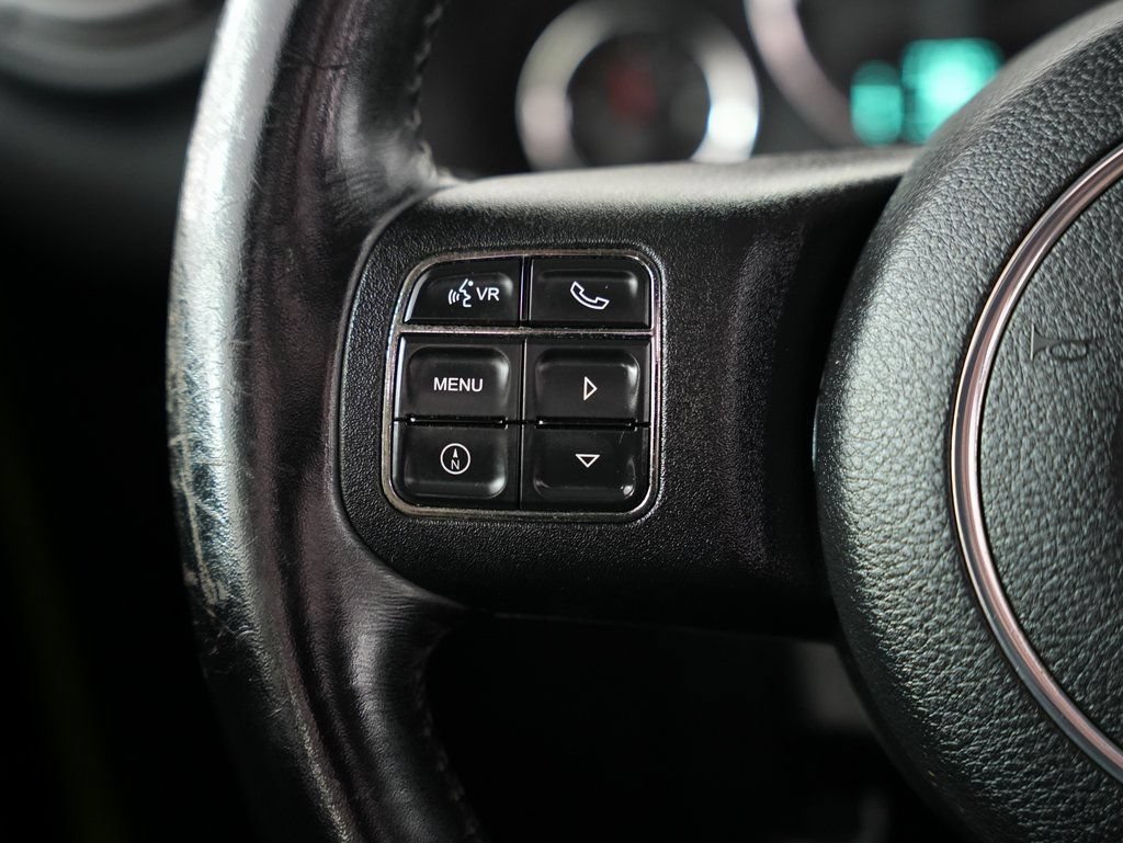 Used 2013 Jeep Wrangler Sport w/ Connectivity Group AWD/4WD image 12