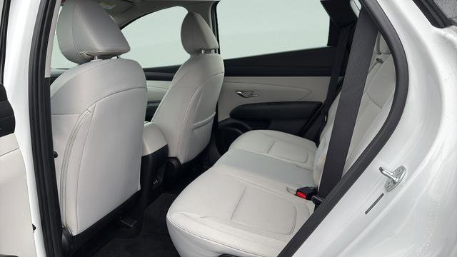 Certified 2025 Hyundai Tucson SE AWD/4WD image 18