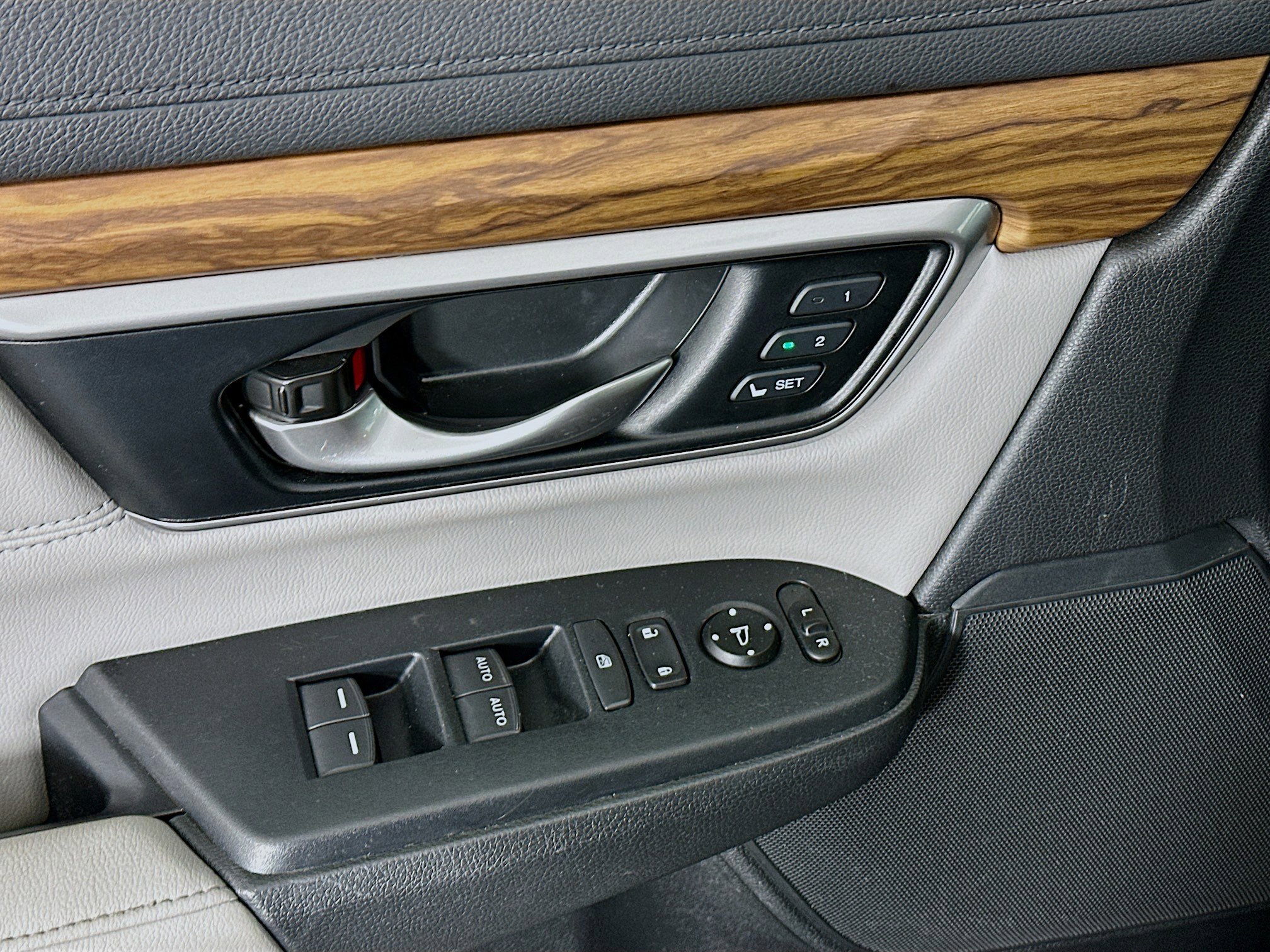 Used 2019 Honda CR-V Touring image 15