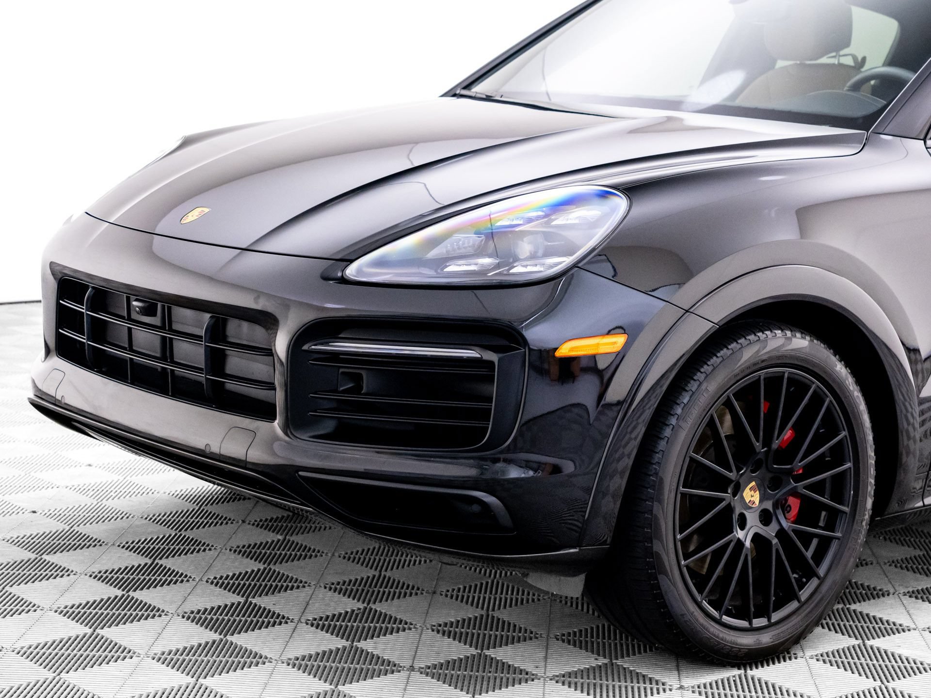Certified 2023 Porsche Cayenne GTS AWD/4WD image 36