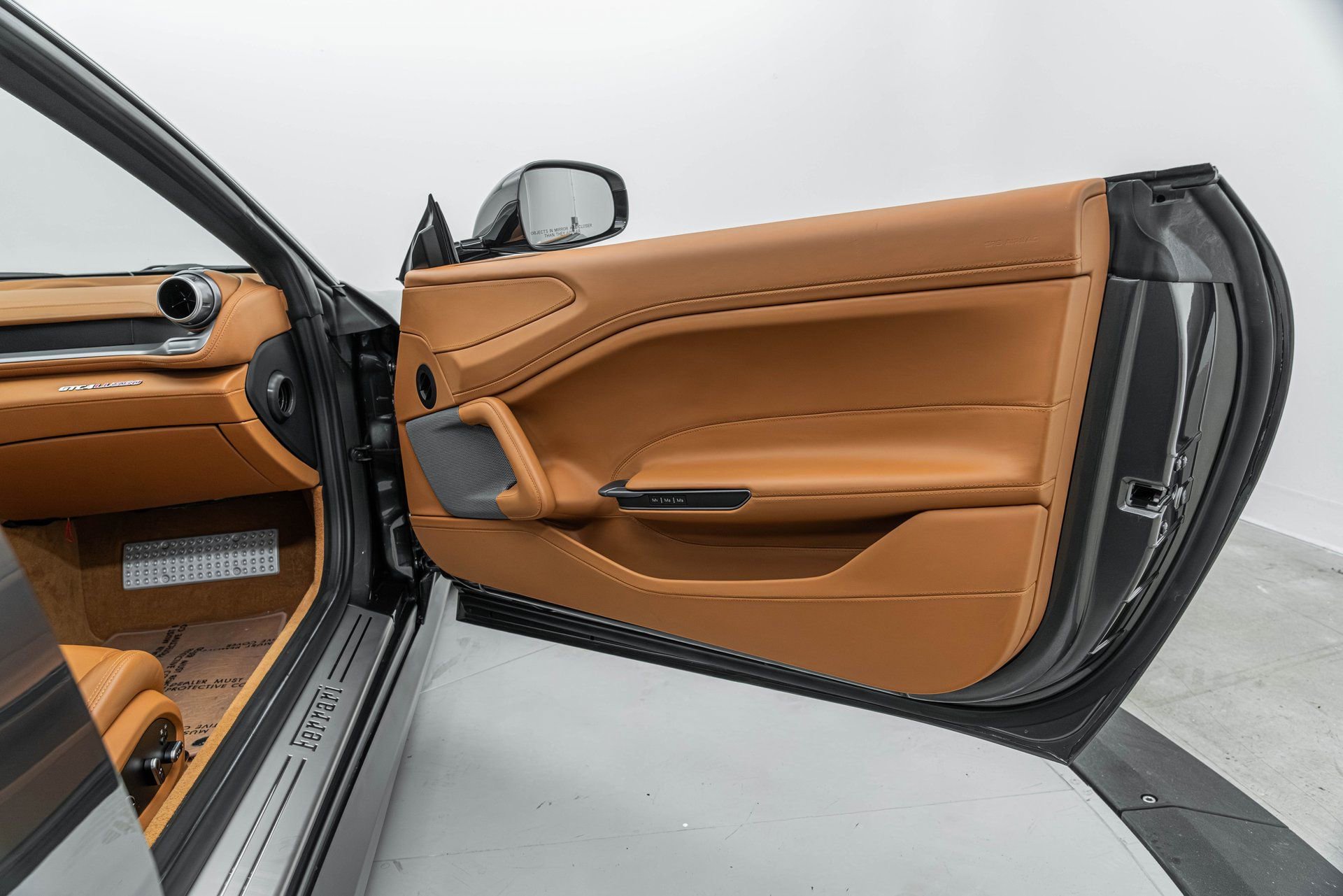 Certified 2019 Ferrari GTC4Lusso AWD/4WD image 19