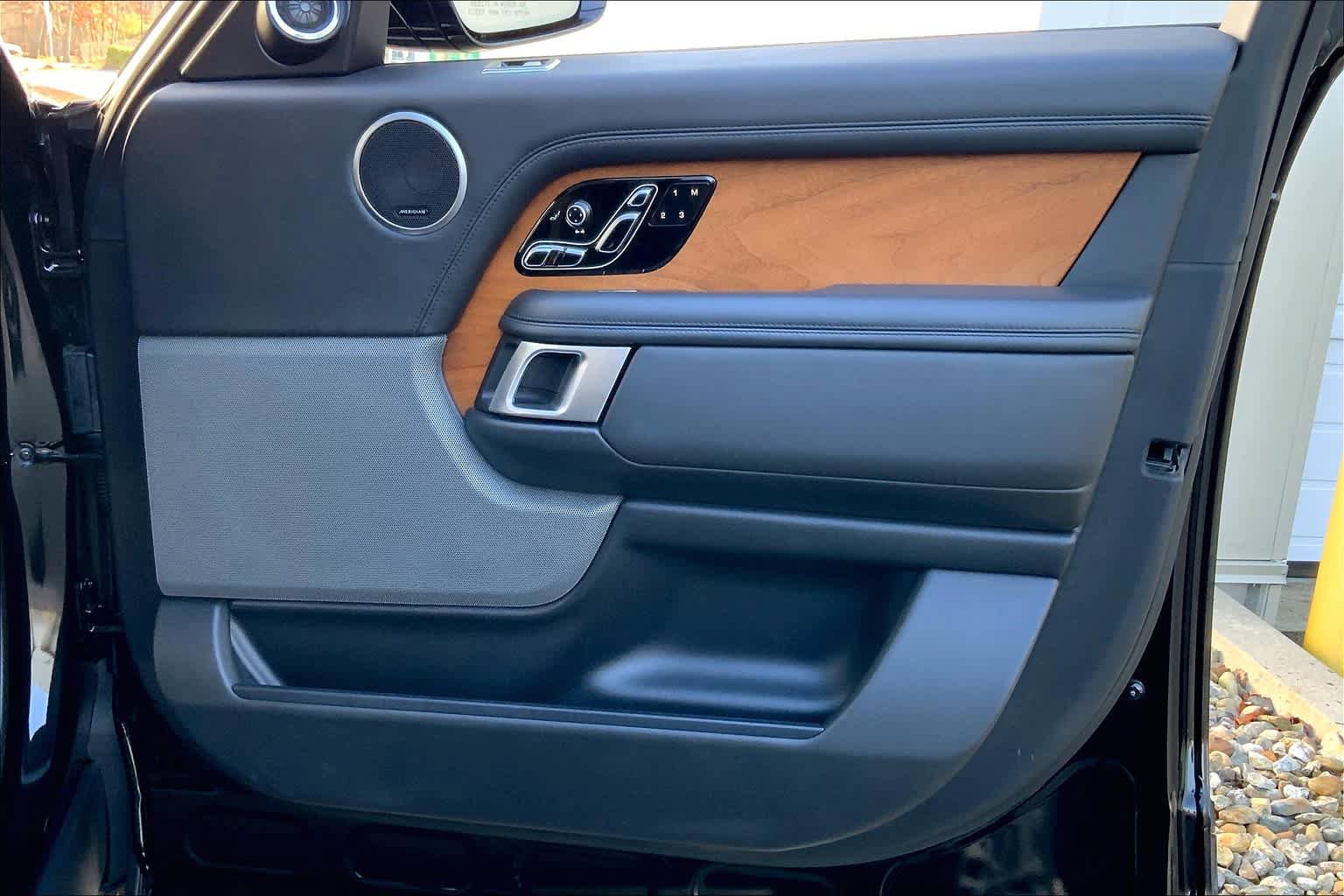 Used 2022 Land Rover Range Rover Westminster Edition image 22