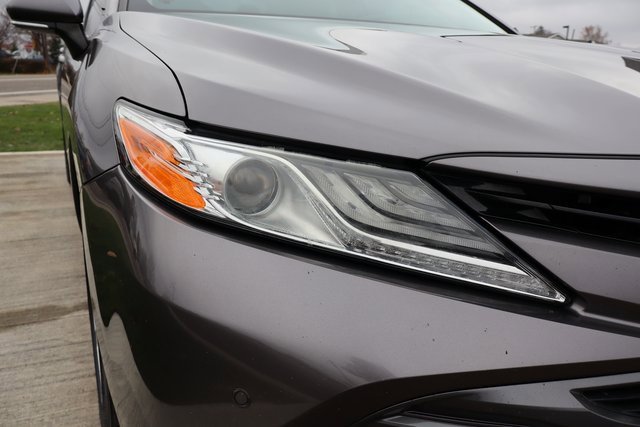 Used 2018 Toyota Camry XLE image 3