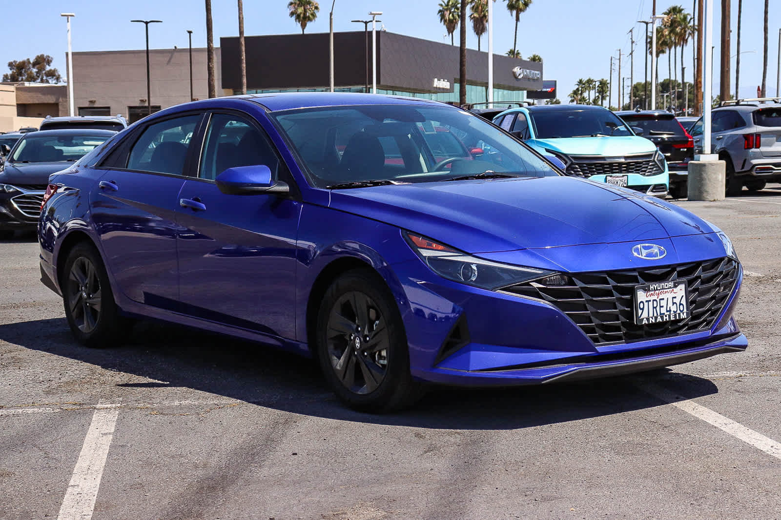 Used 2022 Hyundai Elantra SEL FWD image 3