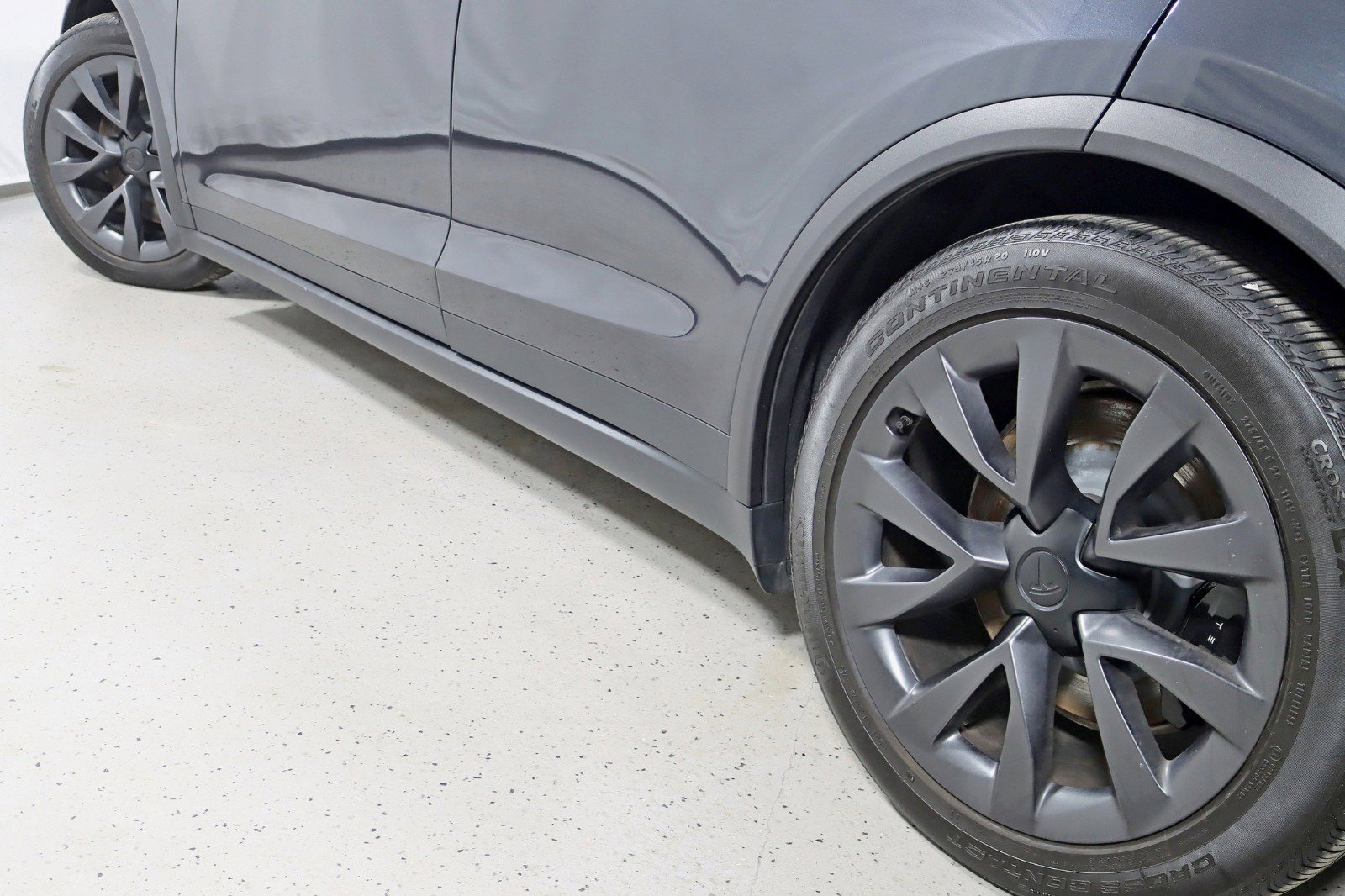 Used 2024 Tesla Model X image 13