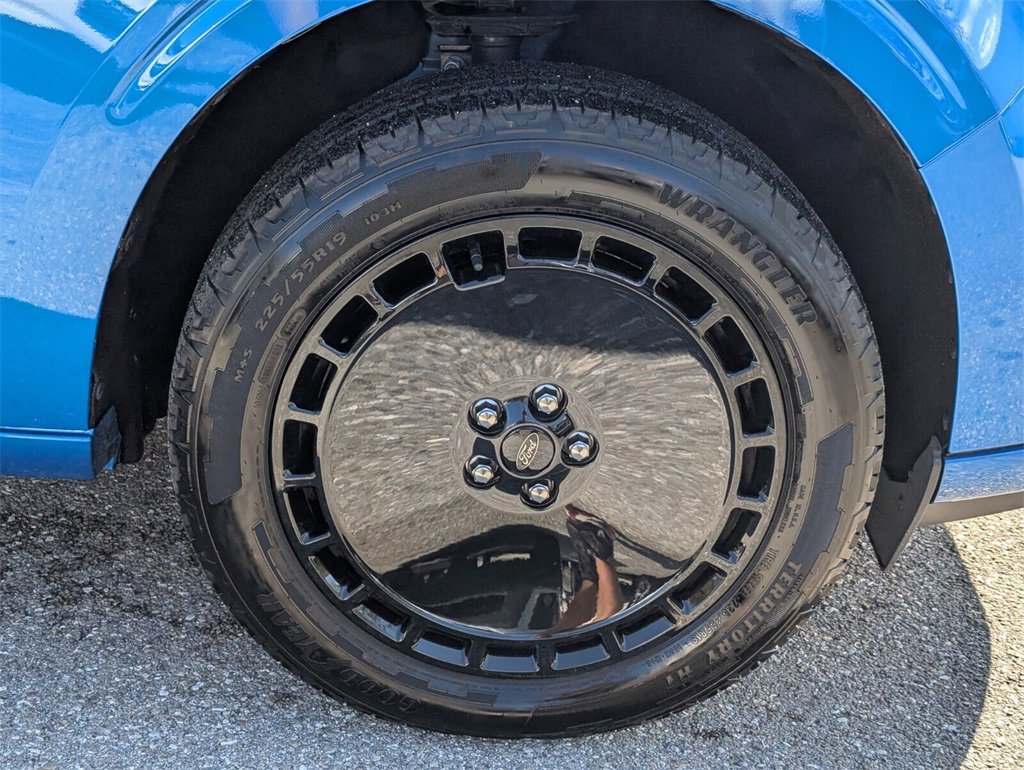 Used 2025 Ford Maverick Lobo image 9