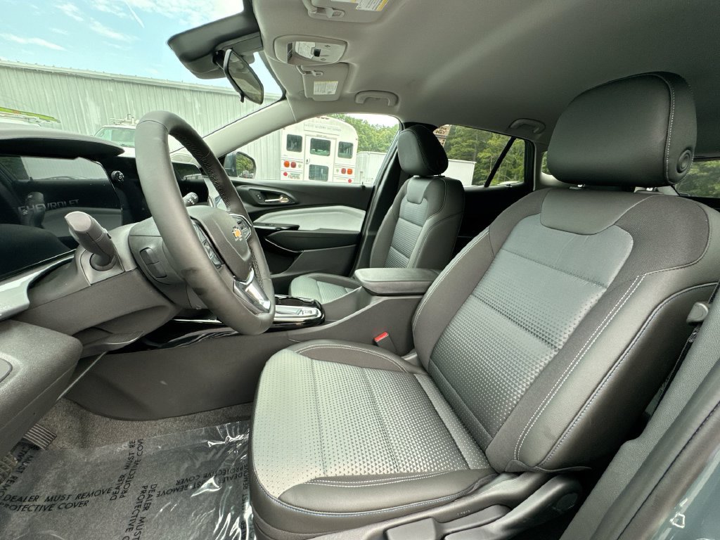New 2026 Chevrolet Trax LT w/ LT Convenience Package FWD image 13